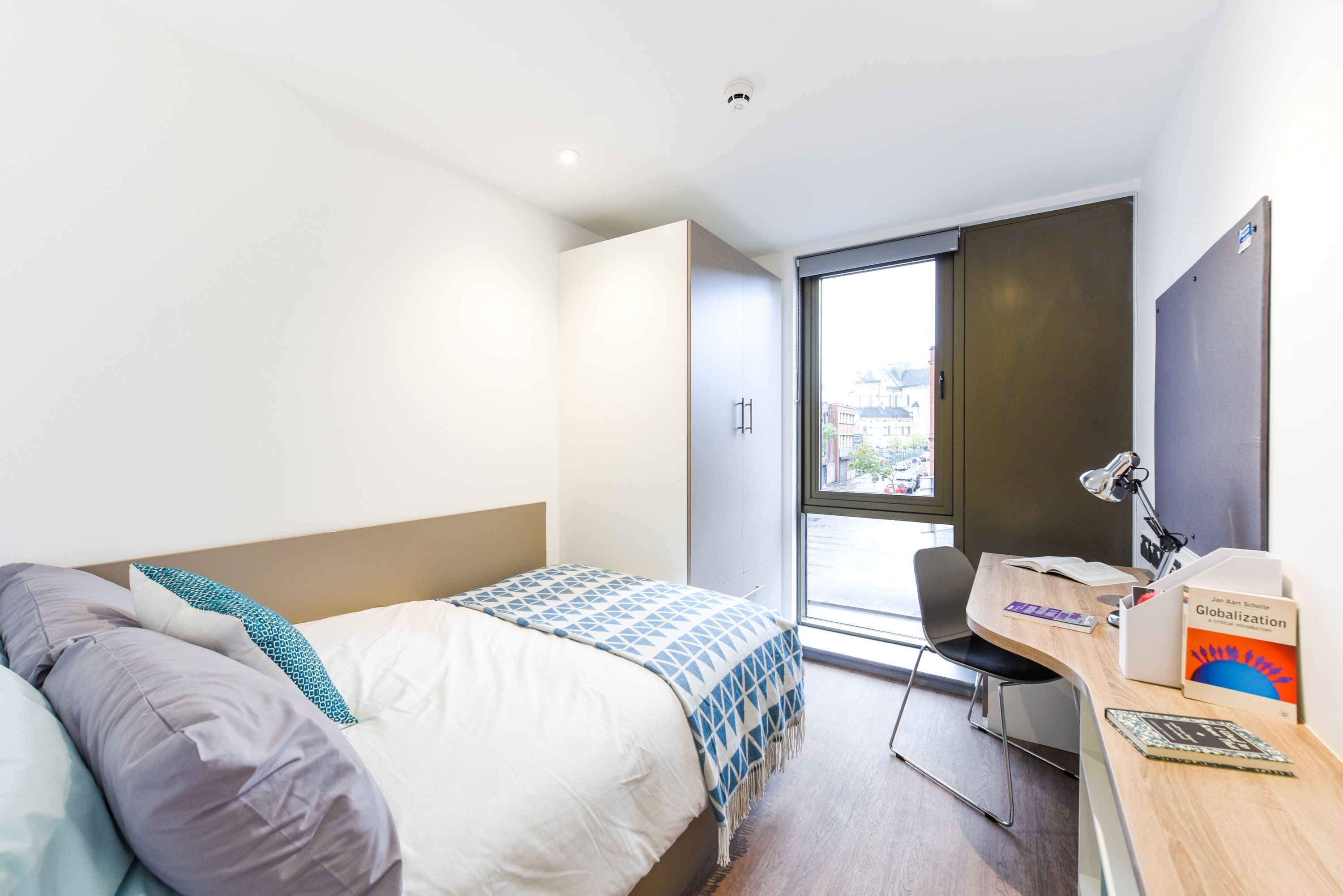 Ensuite Bronze
